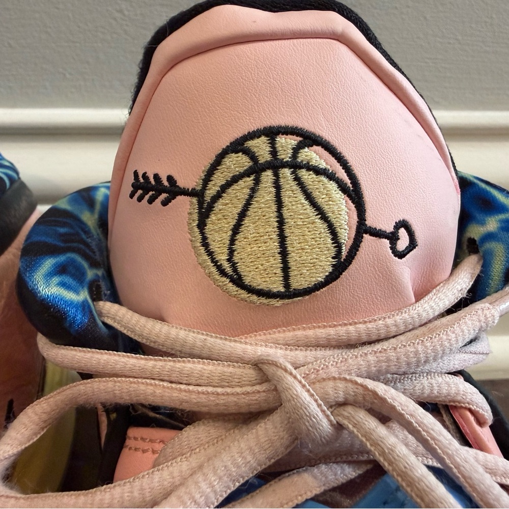 Nike Kyrie Infinity Valentine's Day Edition High Top Basketball Shoes Men’s 11.5 - Picture 2 of 12